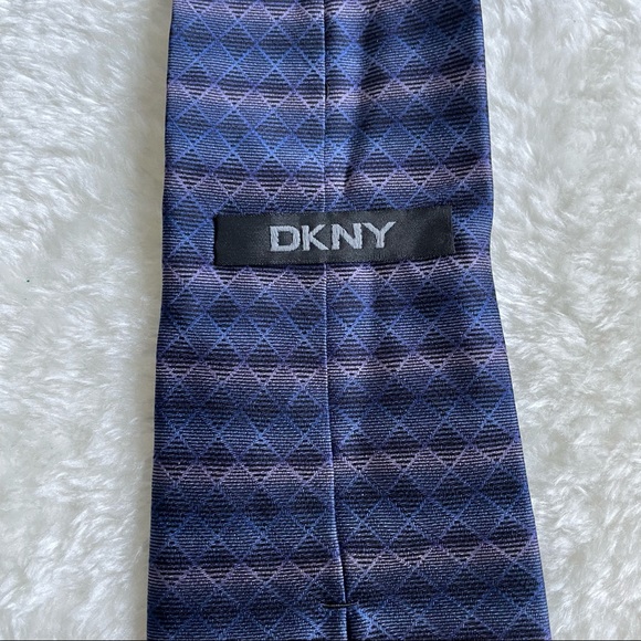 DKNY Blue and Gray Diamond Grid Printed Silk Tie - Picture 7 of 8